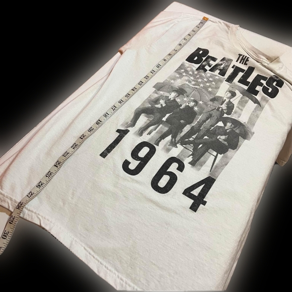 THE BEATLES 1964β§οΈCrew-Neck Tee - Picture 3 of 5